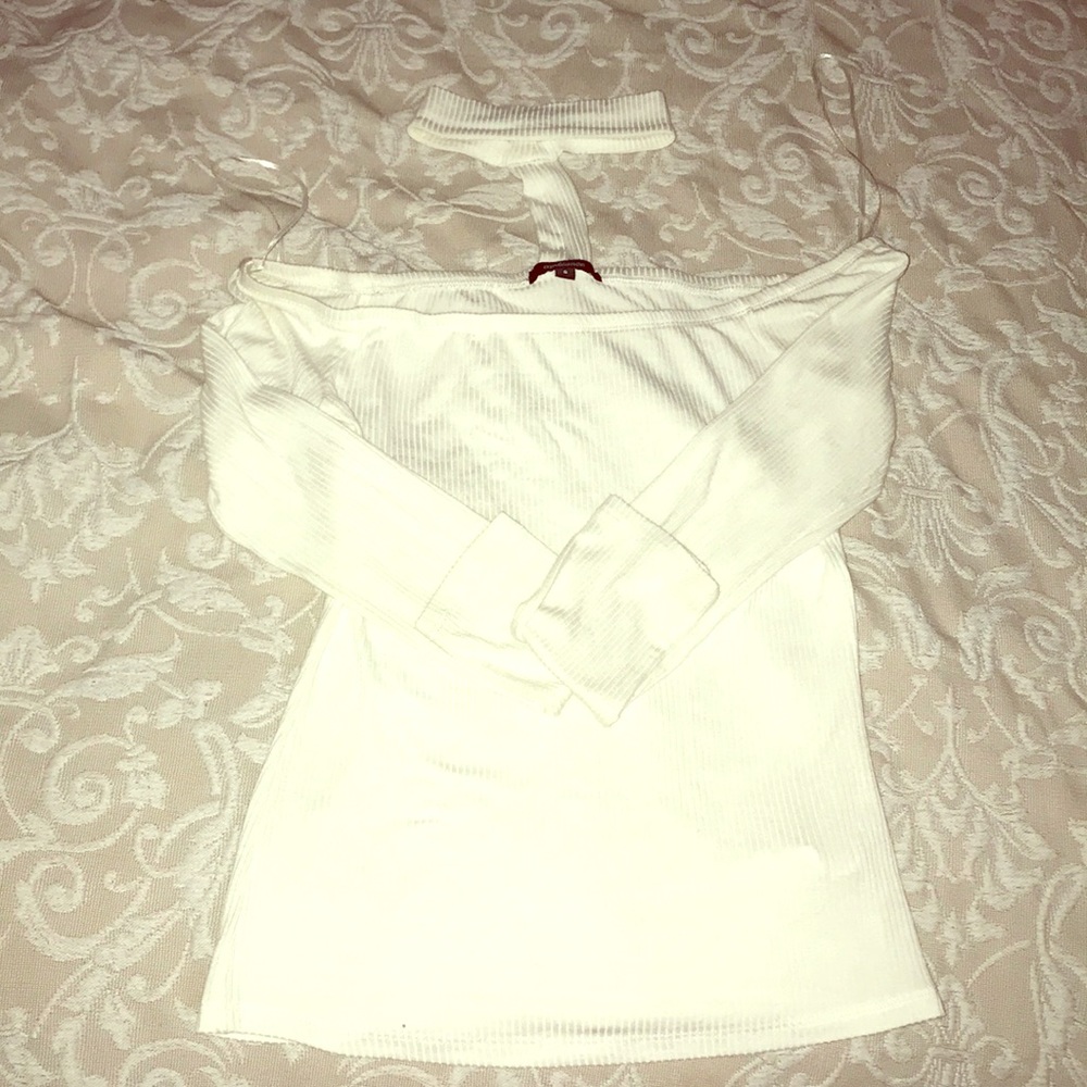 🔥White Long Sleeve Off the Shoulder Top w/ Choker